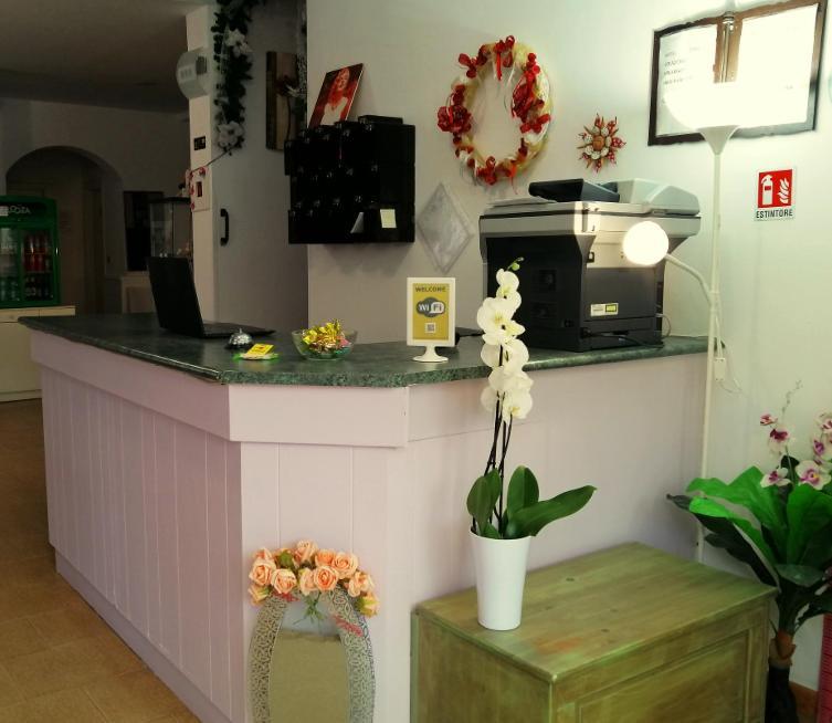 Hotel Criss Римини Экстерьер фото