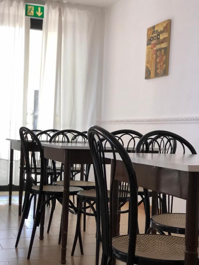 Hotel Criss Римини Экстерьер фото