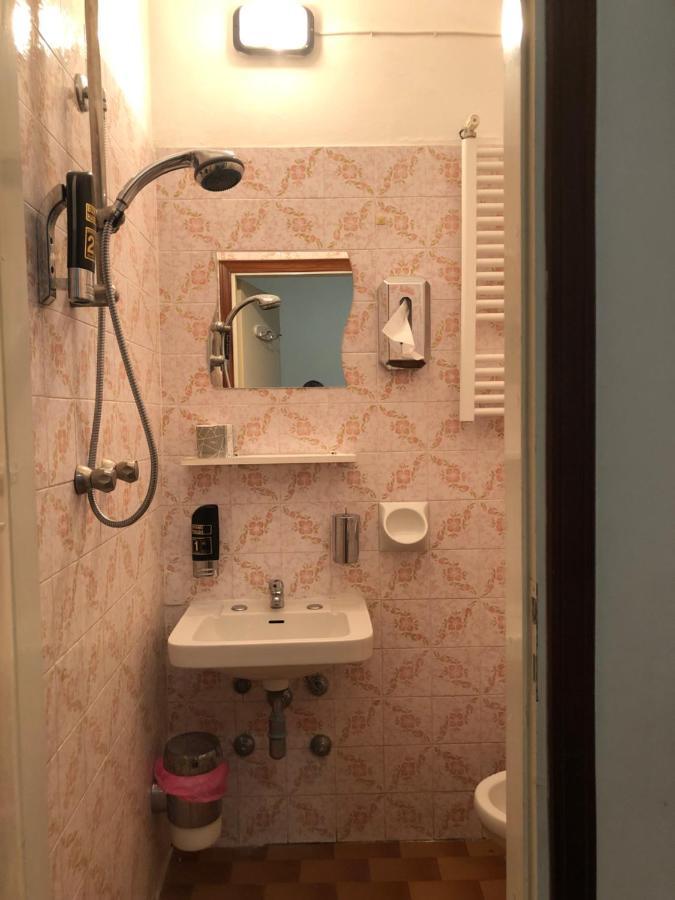 Hotel Criss Римини Экстерьер фото